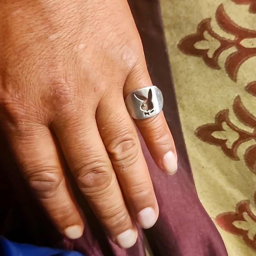 Playboy Metal Ring
